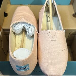 TOMS Women's Light Pink Canvas Flats